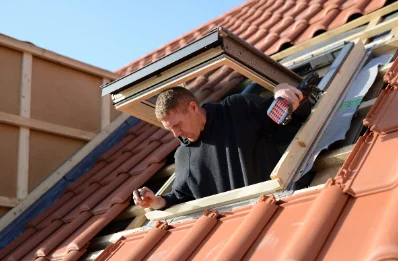 Pose de fenêtres de toit Velux à Laviolle